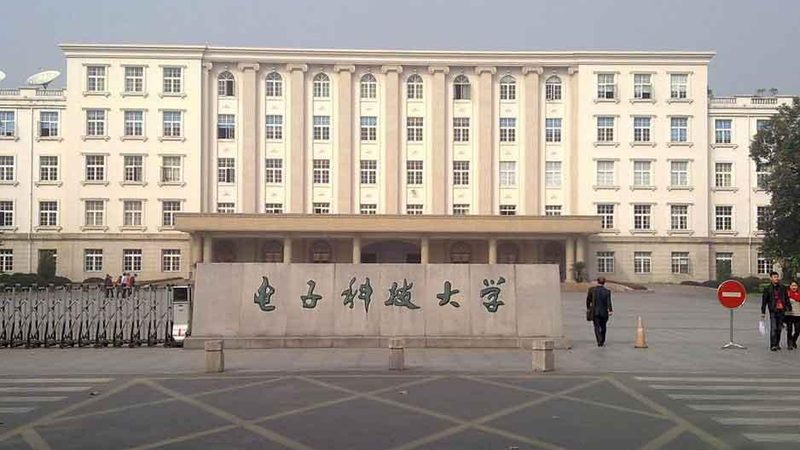 工业插头插座：如何规避选购误区，保障系统稳定运行**