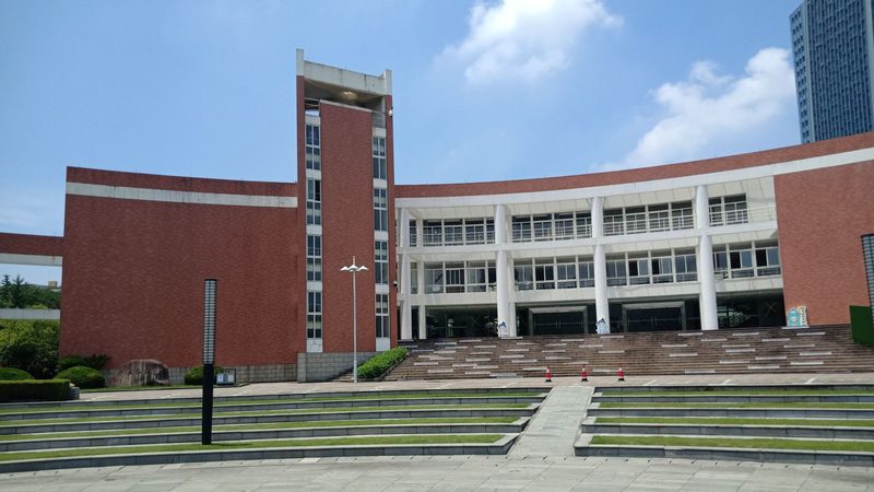 电子加工设备分类解析：揭秘高效生产背后的奥秘