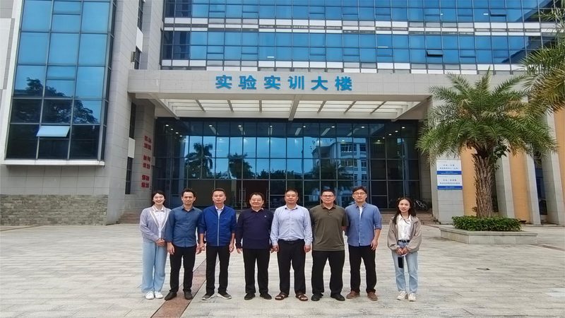 单片机电子设计：入门者的必看教程**
